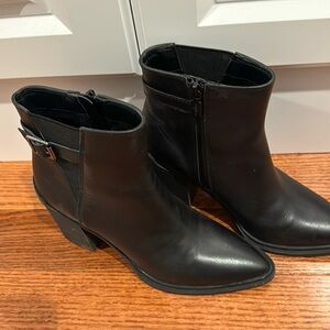 Black, water proof boots. 7.5. Leather. Only used once